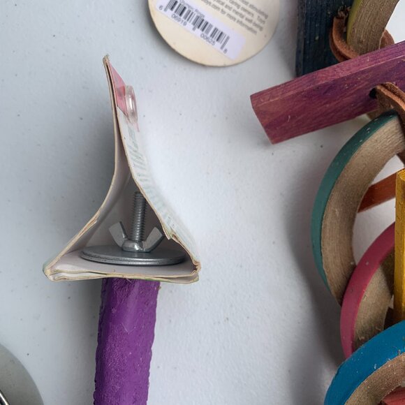 BIRD SUPPLIES - 3pc lot PARROT MACCAW, hanging cage toys, blocks, perch, bowl - Picture 7 of 10